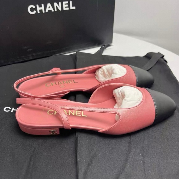 CHANEL Pink and Black Slingback Flats - Picture 4 of 6